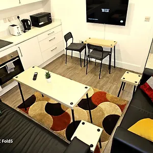 Appartement Sleephouse Partying Is Not Allowed Pls Royaume-Uni